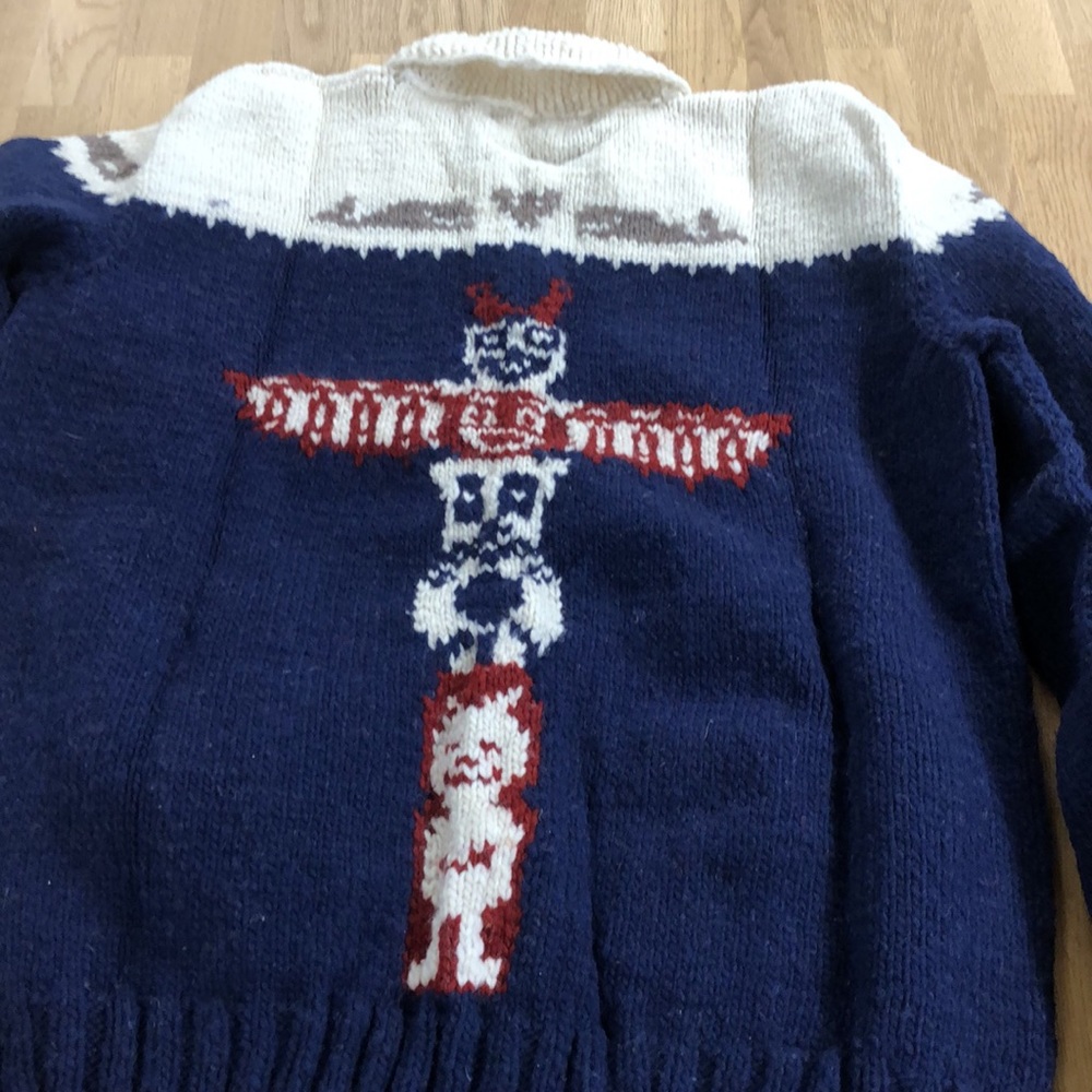 Tiki totem sweater vintage Mary Maxim pattern hand knit wool jumper - Picture 3 of 4